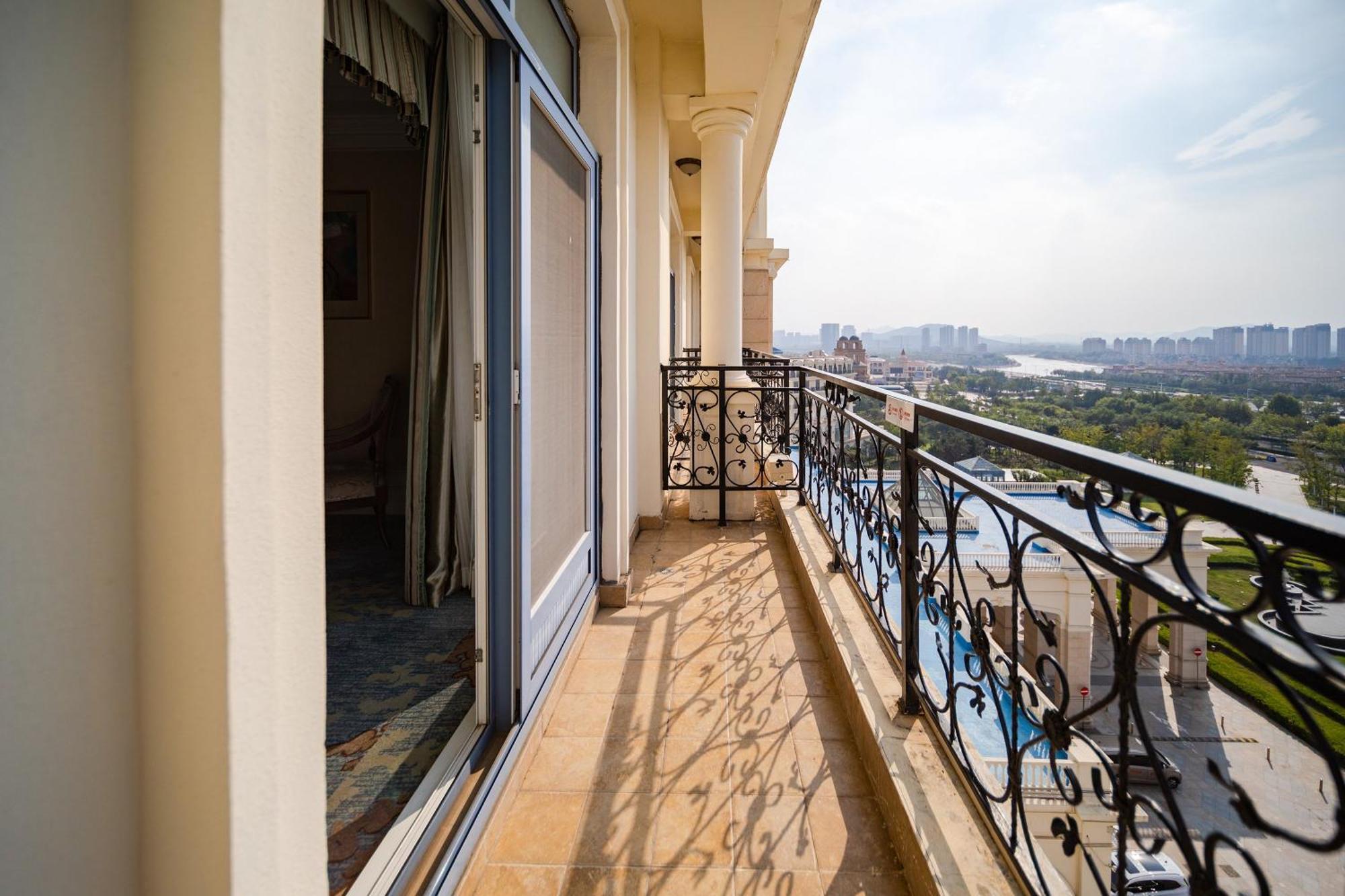 Crowne Plaza Ocean Spring Resort By Ihg Jimo Extérieur photo