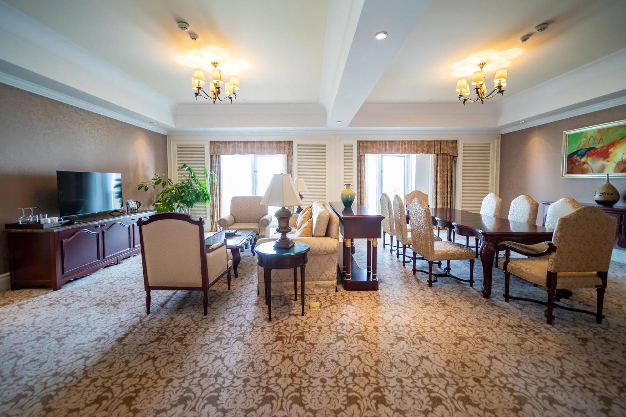 Crowne Plaza Ocean Spring Resort By Ihg Jimo Extérieur photo